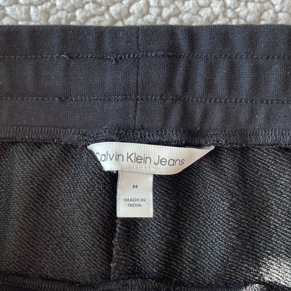 CK Logo short. Size: medium - Picture 3 of 4